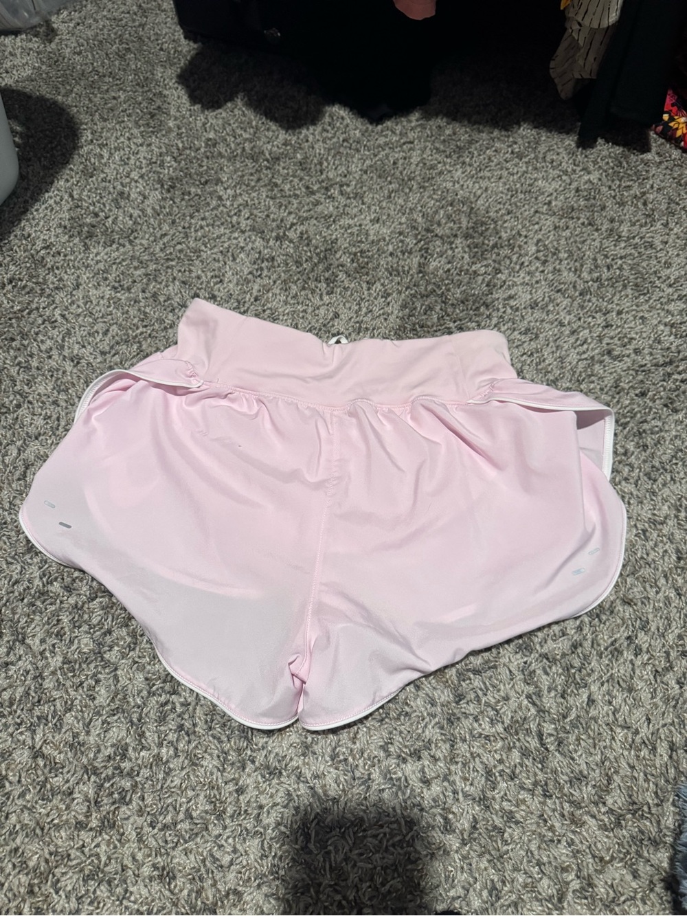 Nike Women’s Light Pink Athletic Running Shorts - Picture 4 of 6